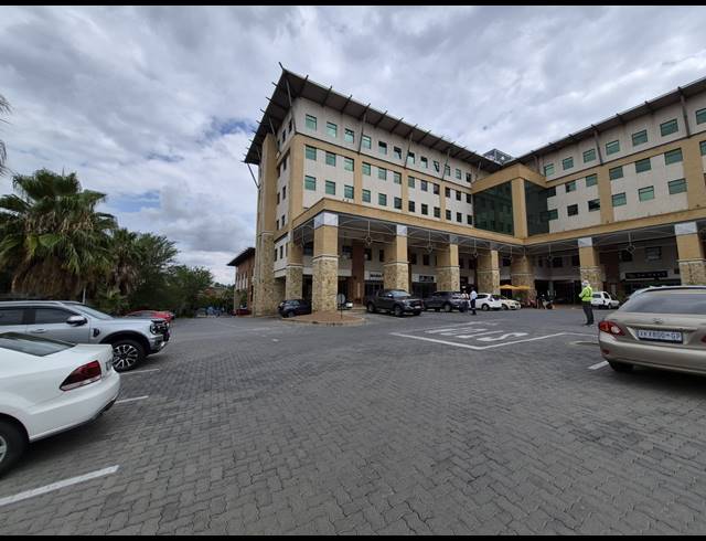 231M² RETAIL TO LET IN SUNNINGHILL